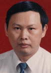 何黎明.png