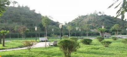 咸阳师范学院校园图片1